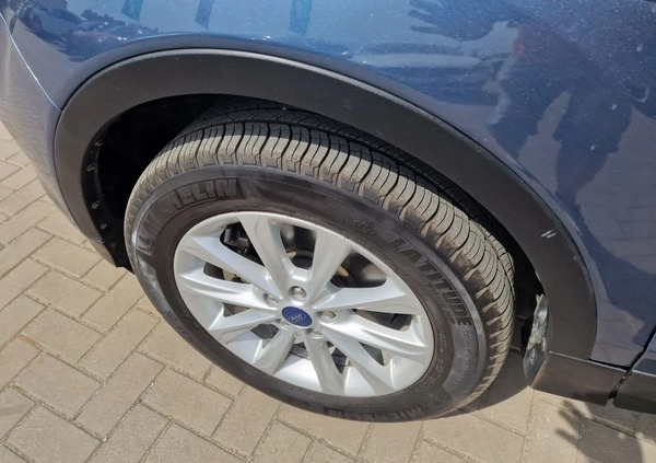 Ford Escape cena 69900 przebieg: 151000, rok produkcji 2018 z Giżycko małe 704